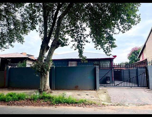 3 BEDROOM HOUSE FOR SALE IN LANGLAAGTE NORTH